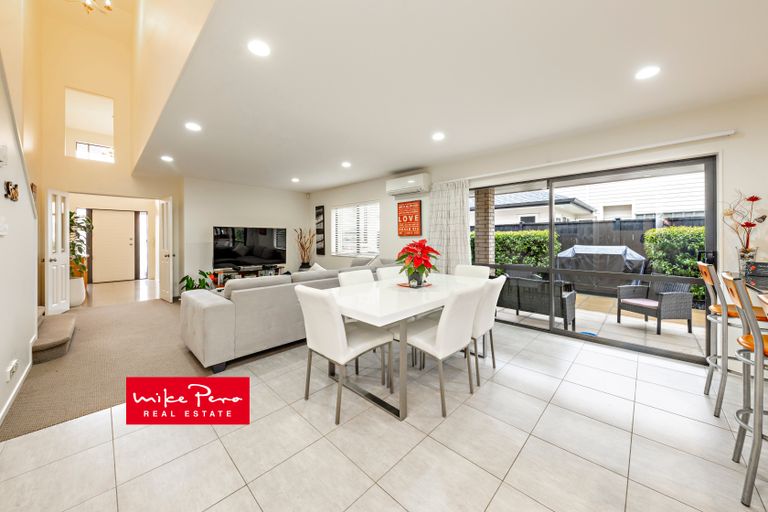 Photo of property in 14 Lake Drive, Karaka, Papakura, 2113