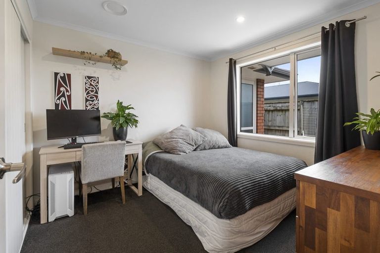 Photo of property in 32 Oak Crescent, Ashhurst, 4810