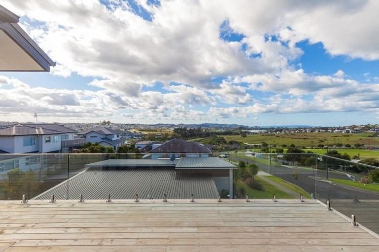 Photo of property in 50 Wainui Road, Silverdale, 0932