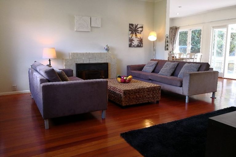 Photo of property in 1/134 Nile Road, Milford, Auckland, 0620