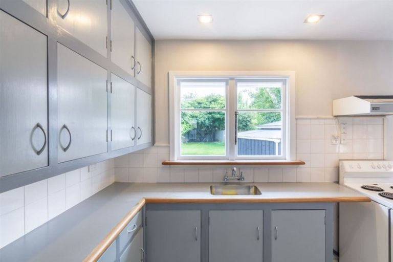 Photo of property in 1 Dalton Place, Burnside, Christchurch, 8053