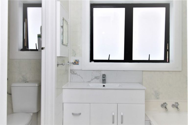 Photo of property in 1/18a Weymouth Road, Manurewa, Auckland, 2102