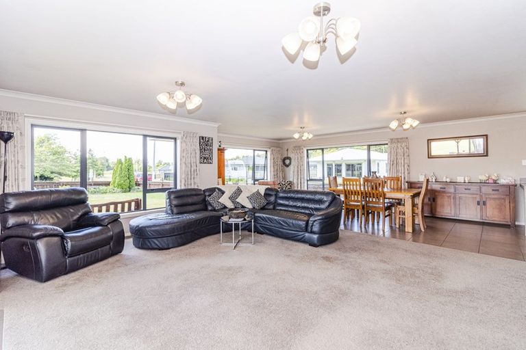 Photo of property in 16 Kauri Place, Pahiatua, 4910