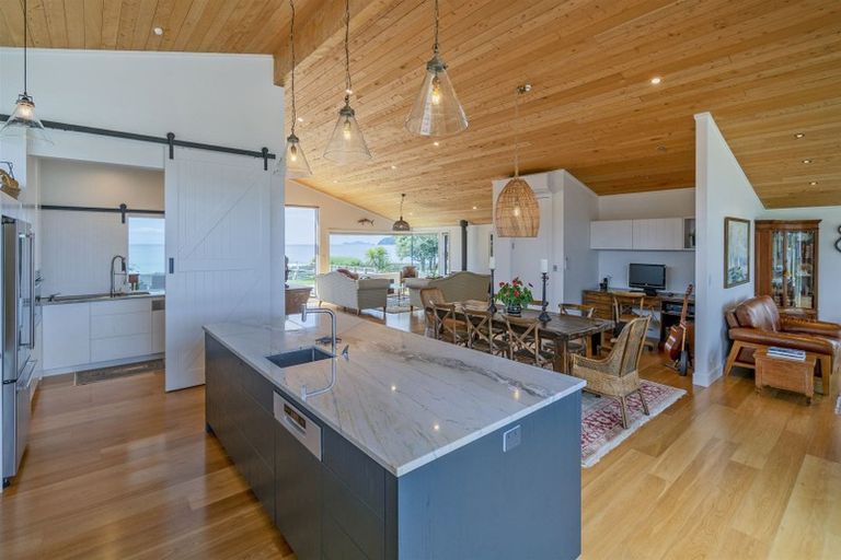 Photo of property in 40 Paku Drive, Tairua, 3508