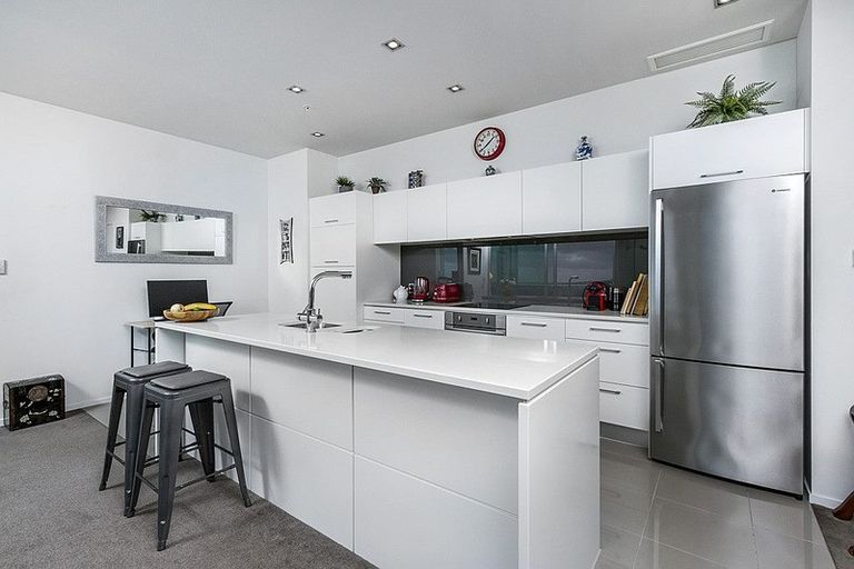 Photo of property in Sentinel Apartments, 1705/3 Northcroft Street, Takapuna, Auckland, 0622