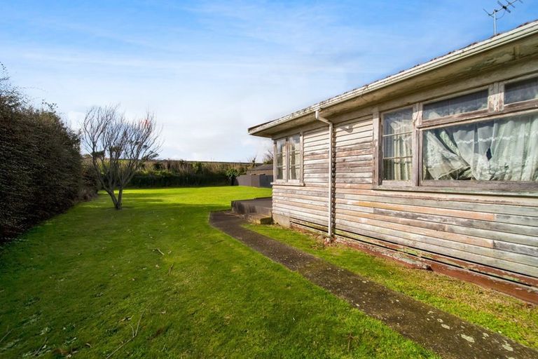 Photo of property in 23 Atiawa Street, Glen Avon, New Plymouth, 4312