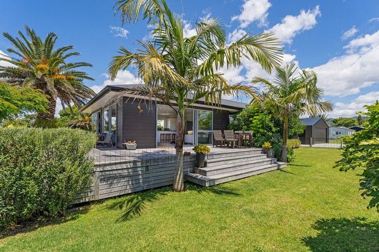 Photo of property in 40 Tairua Palms Place, Tairua, 3508