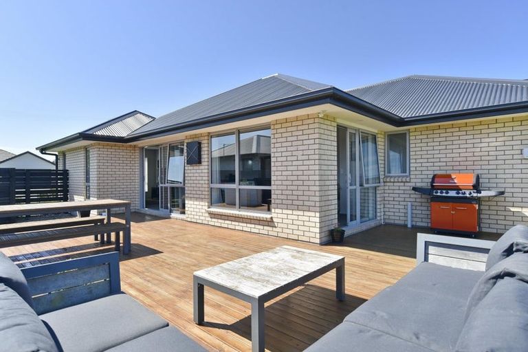 Photo of property in 6 Fearne Drive, Woodend, 7610