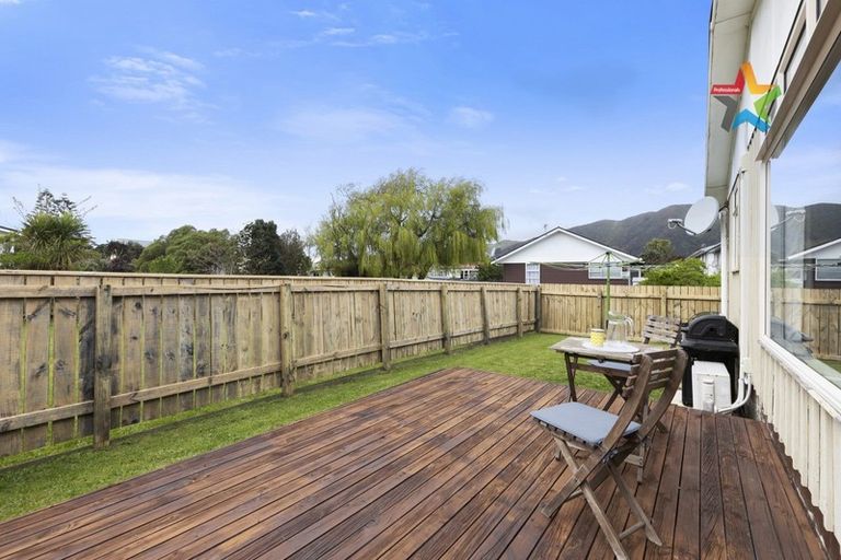 Photo of property in 2/30 Awamutu Grove, Waiwhetu, Lower Hutt, 5010