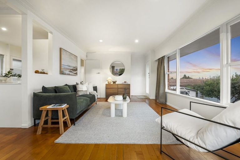 Photo of property in 1/8 Fowler Street, Northcote, Auckland, 0627