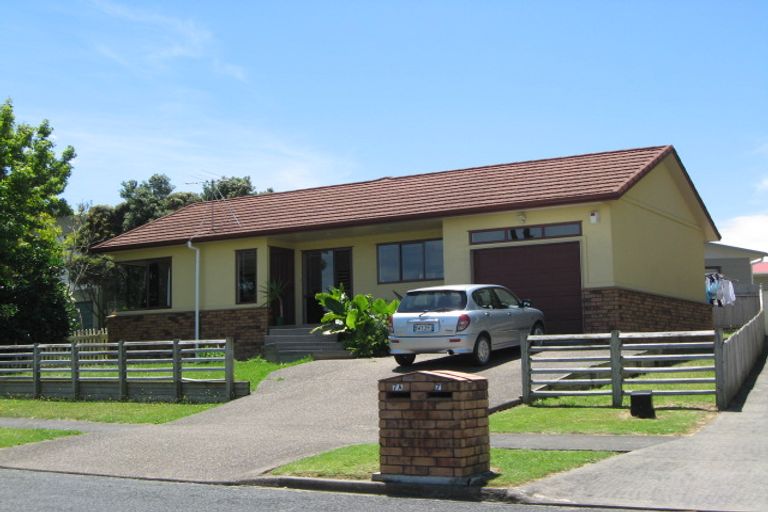 Photo of property in 7a Taihiki Road, Clarks Beach, 2122