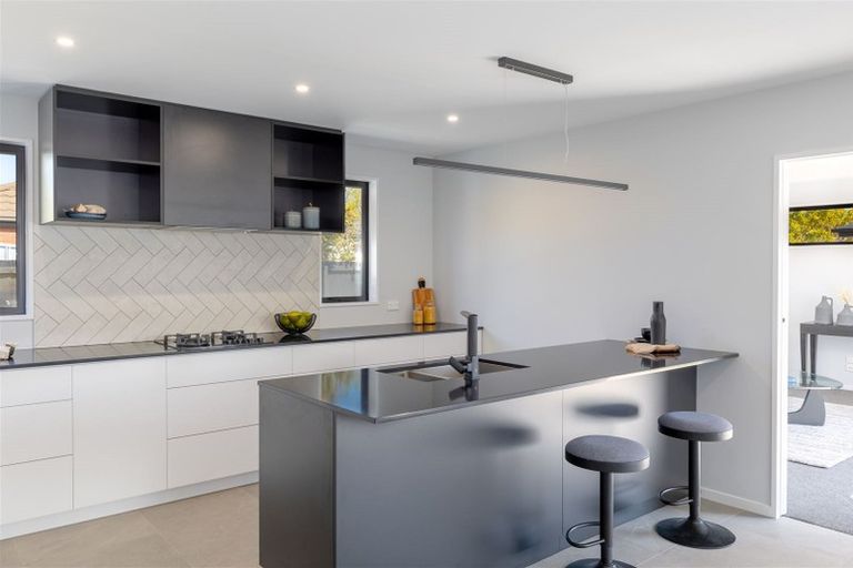 Photo of property in 656a Barbadoes Street, Edgeware, Christchurch, 8013