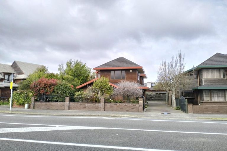 Photo of property in 2/198 Waterloo Road, Hutt Central, Lower Hutt, 5011