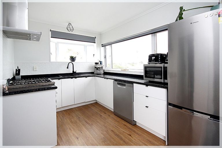 Photo of property in 6 Huia Street, Foxton Beach, Foxton, 4815