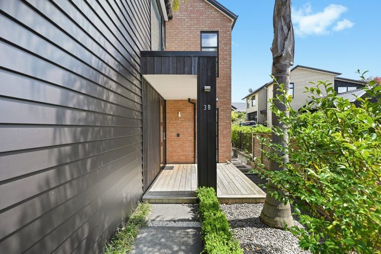 Photo of property in 3b Lake Domain Drive, Frankton, Hamilton, 3204