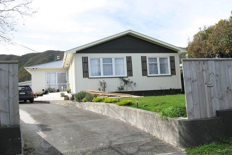 Photo of property in 96 Wise Street, Wainuiomata, Lower Hutt, 5014