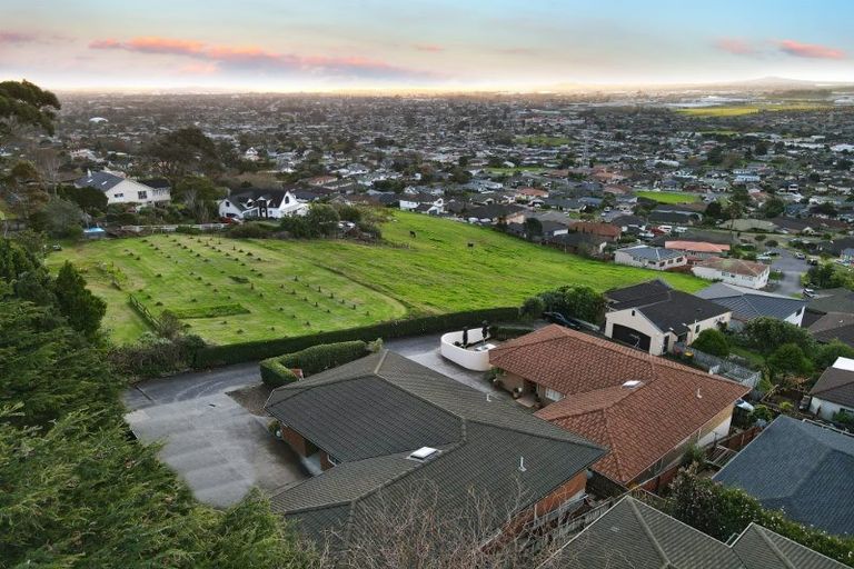 Photo of property in 132b Redoubt Road, Goodwood Heights, Auckland, 2105