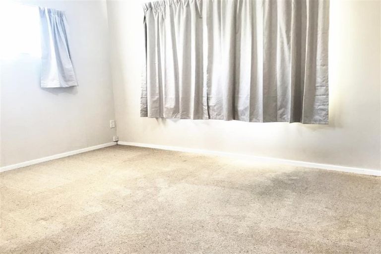 Photo of property in 4/116 Titirangi Road, New Lynn, Auckland, 0600