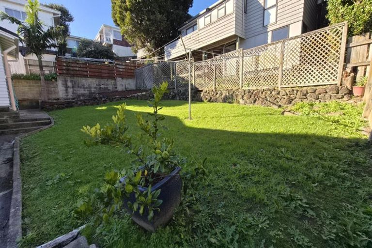 Photo of property in 1/85 Lake Road, Northcote, Auckland, 0627