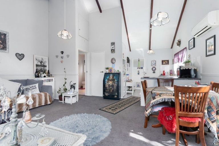 Photo of property in 22 Raglan Street, Lansdowne, Masterton, 5810