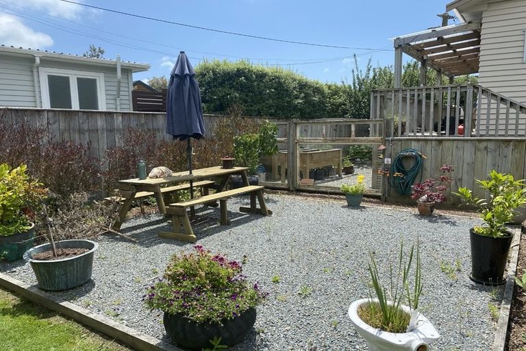 Photo of property in 6 Eatwell Avenue, Paraparaumu Beach, Paraparaumu, 5032