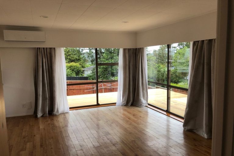 Photo of property in 2/13 Dakota Avenue, Beach Haven, Auckland, 0626