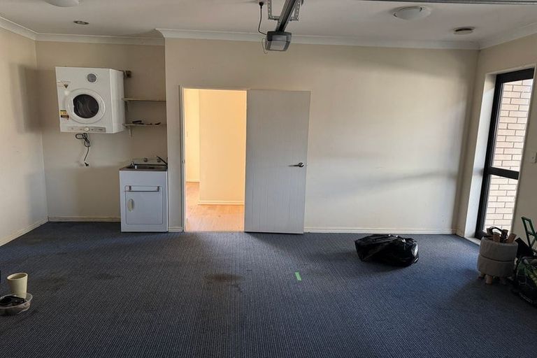 Photo of property in 3 Askerne Drive, Flat Bush, Auckland, 2016