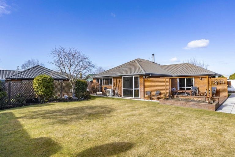 Photo of property in 30 Carmana Gardens, Rangiora, 7400