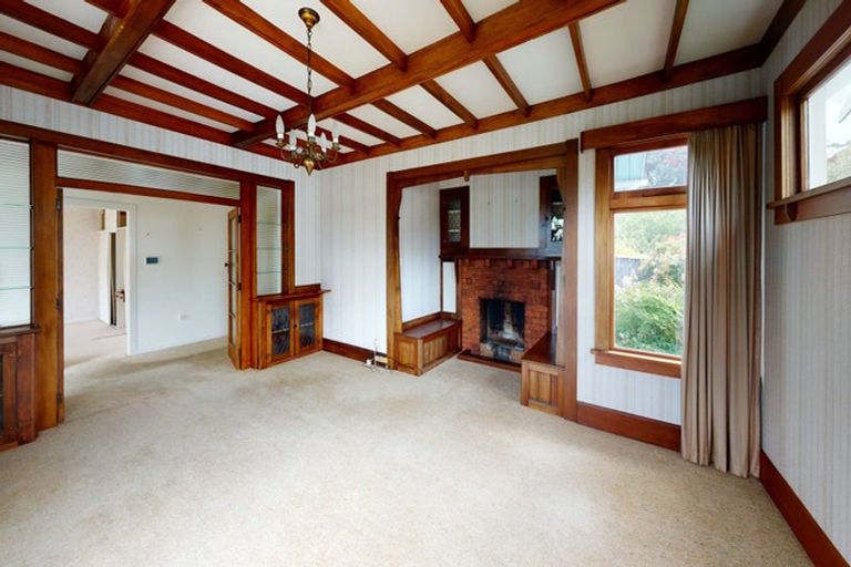Photo of property in 12 Saint Leonard Street, Saint Johns Hill, Whanganui, 4501