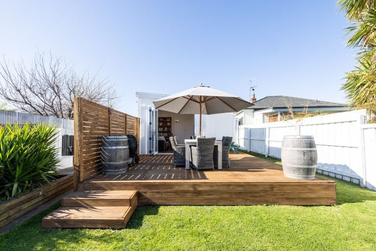 Photo of property in 74 Nelson Crescent, Napier South, Napier, 4110