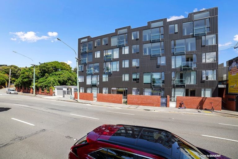 Photo of property in Nouvo Apartments, 4e/21 Rugby Street, Mount Cook, Wellington, 6021
