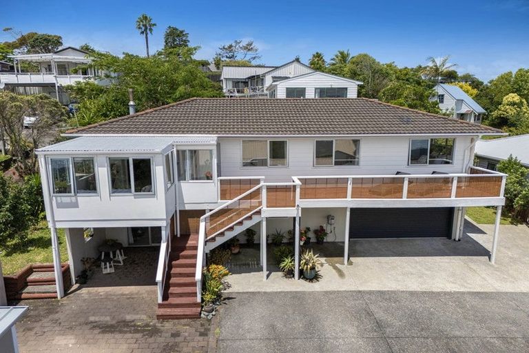 Photo of property in 10a Felicity Place, Unsworth Heights, Auckland, 0632