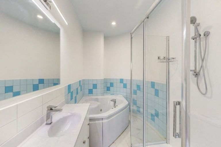 Photo of property in 65 Nevay Road, Miramar, Wellington, 6022