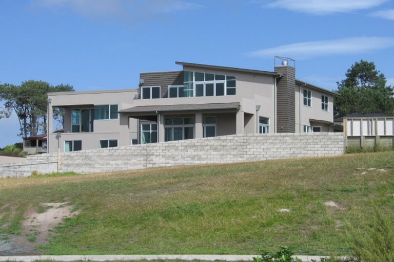 Photo of property in 68 Seacrest Drive, West Harbour, Auckland, 0618