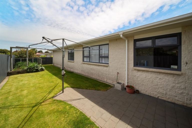 Photo of property in 1 Heather Lea, Hawera, 4610