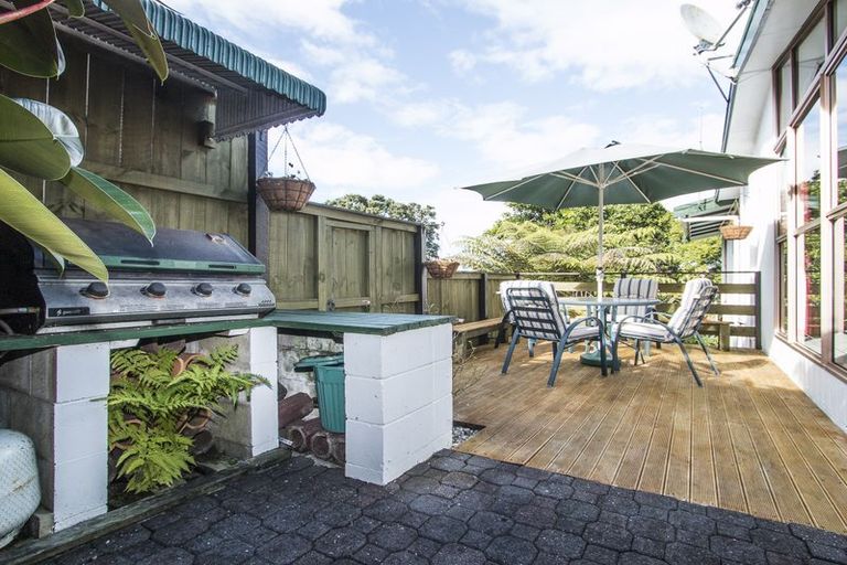 Photo of property in 13 Reynolds Place, Torbay, Auckland, 0630