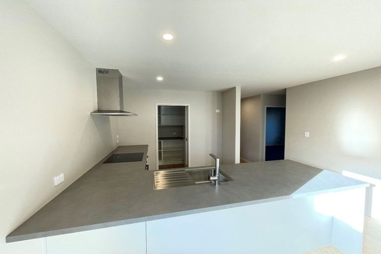 Photo of property in 75 Strange Street, Waitara, 4320