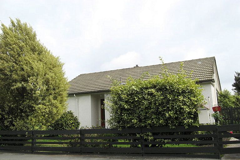 Photo of property in 6 Earnslaw Crescent, Bryndwr, Christchurch, 8053