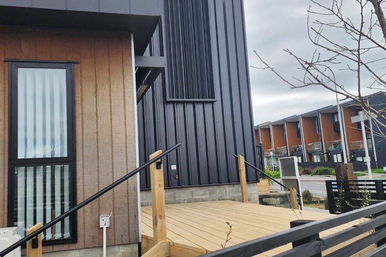 Photo of property in 106 Te Oneroa Way, Long Bay, Auckland, 0630