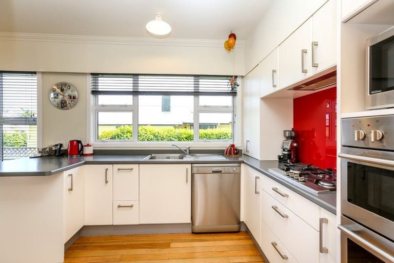 Photo of property in 17 Sanders Avenue, Westown, New Plymouth, 4310