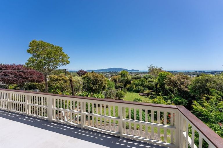 Photo of property in 2 Tui Crescent, Waikanae, 5036