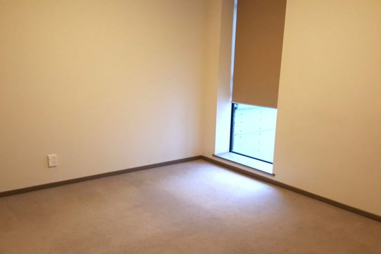 Photo of property in Dual Apartments, 210/142 Vivian Street, Te Aro, Wellington, 6011