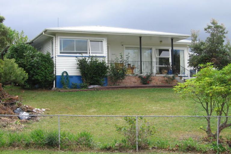 Photo of property in 26 Patts Avenue, Glendene, Auckland, 0602