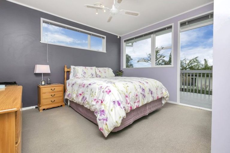 Photo of property in 1/16 Coronation Road, Glenfield, Auckland, 0627