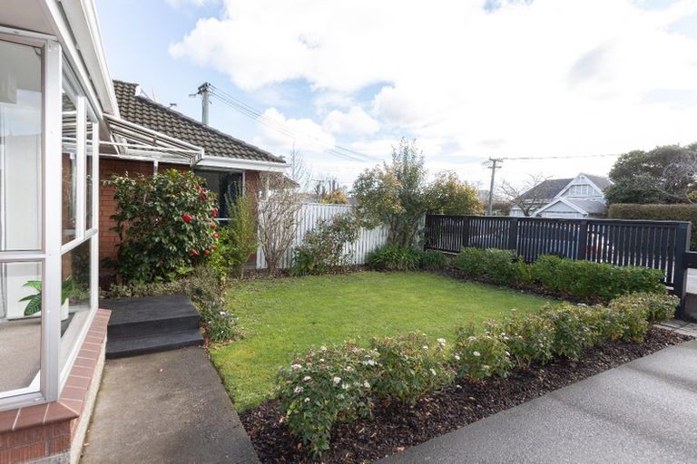 Photo of property in 42 Mays Road, St Albans, Christchurch, 8052