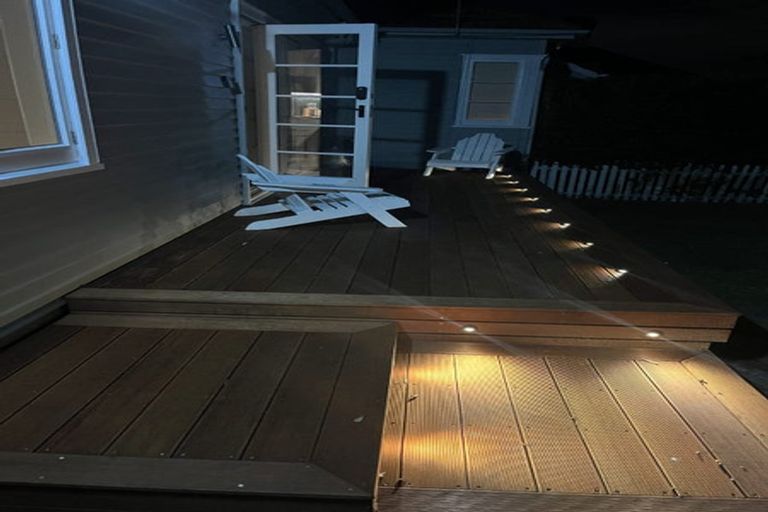 Photo of property in 37 Church Street, Northcote Point, Auckland, 0627