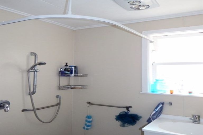 Photo of property in 1 Oaklea Avenue, Marton, 4710