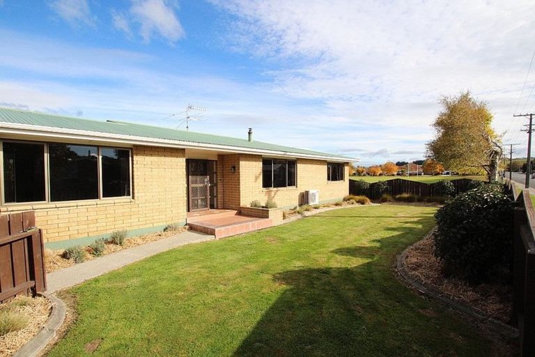 Photo of property in 36 Coutts Road, Gore, 9710