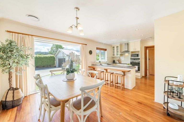 Photo of property in 28 Kashmir Avenue, Clouston Park, Upper Hutt, 5018