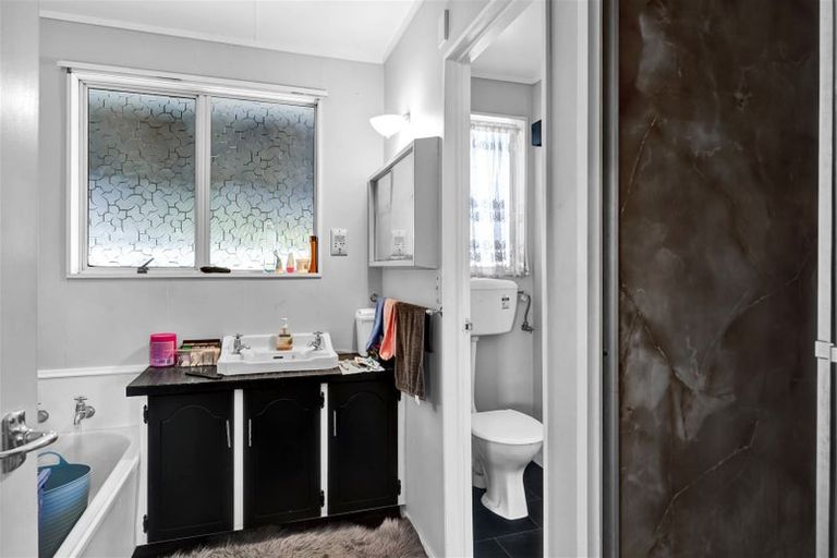 Photo of property in 48 Sole Avenue, Bell Block, New Plymouth, 4312